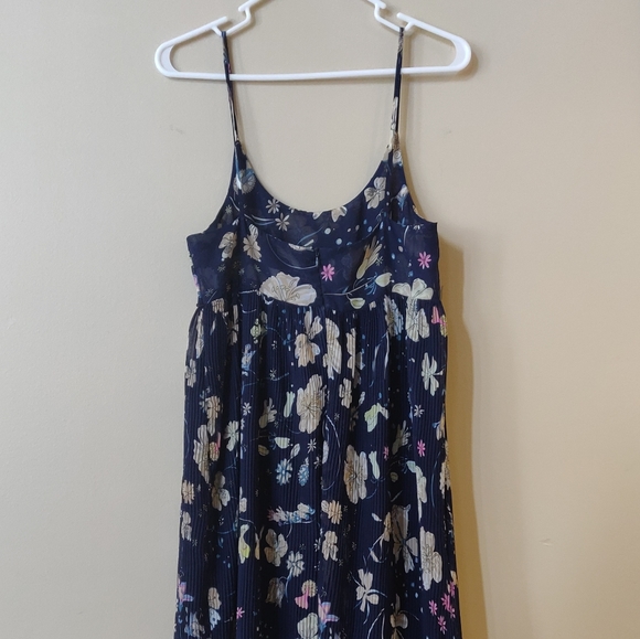 🌠2/$35🌠 Korean Style Dark Blue Maxi Floral Dress - Picture 3 of 11